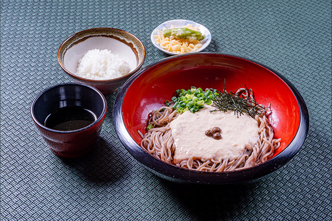 冷やし山かけそば